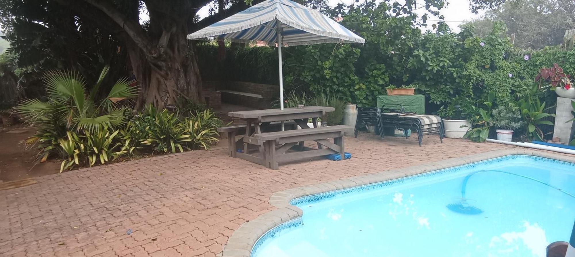 Aquarius Bed And Breakfast Jeffreys Bay Exterior photo