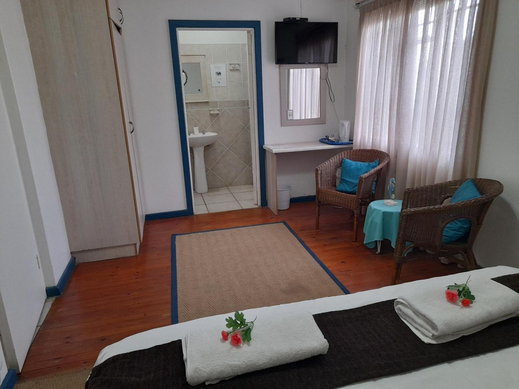 Aquarius Bed And Breakfast Jeffreys Bay Exterior photo